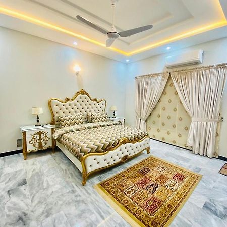 Homey Islamabad Esterno foto