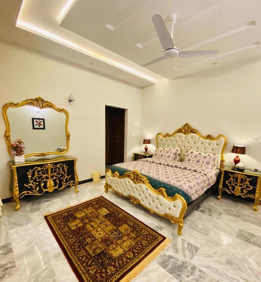 Homey Islamabad Esterno foto
