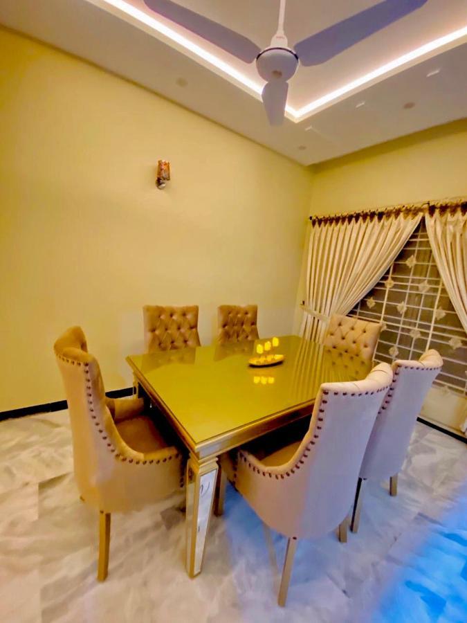 Homey Islamabad Esterno foto