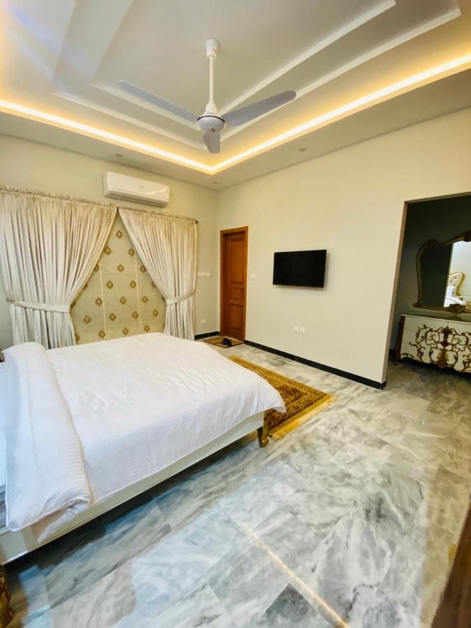 Homey Islamabad Esterno foto