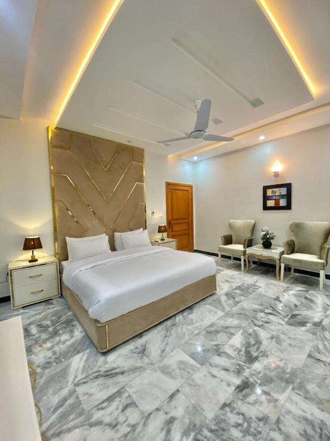 Homey Islamabad Esterno foto