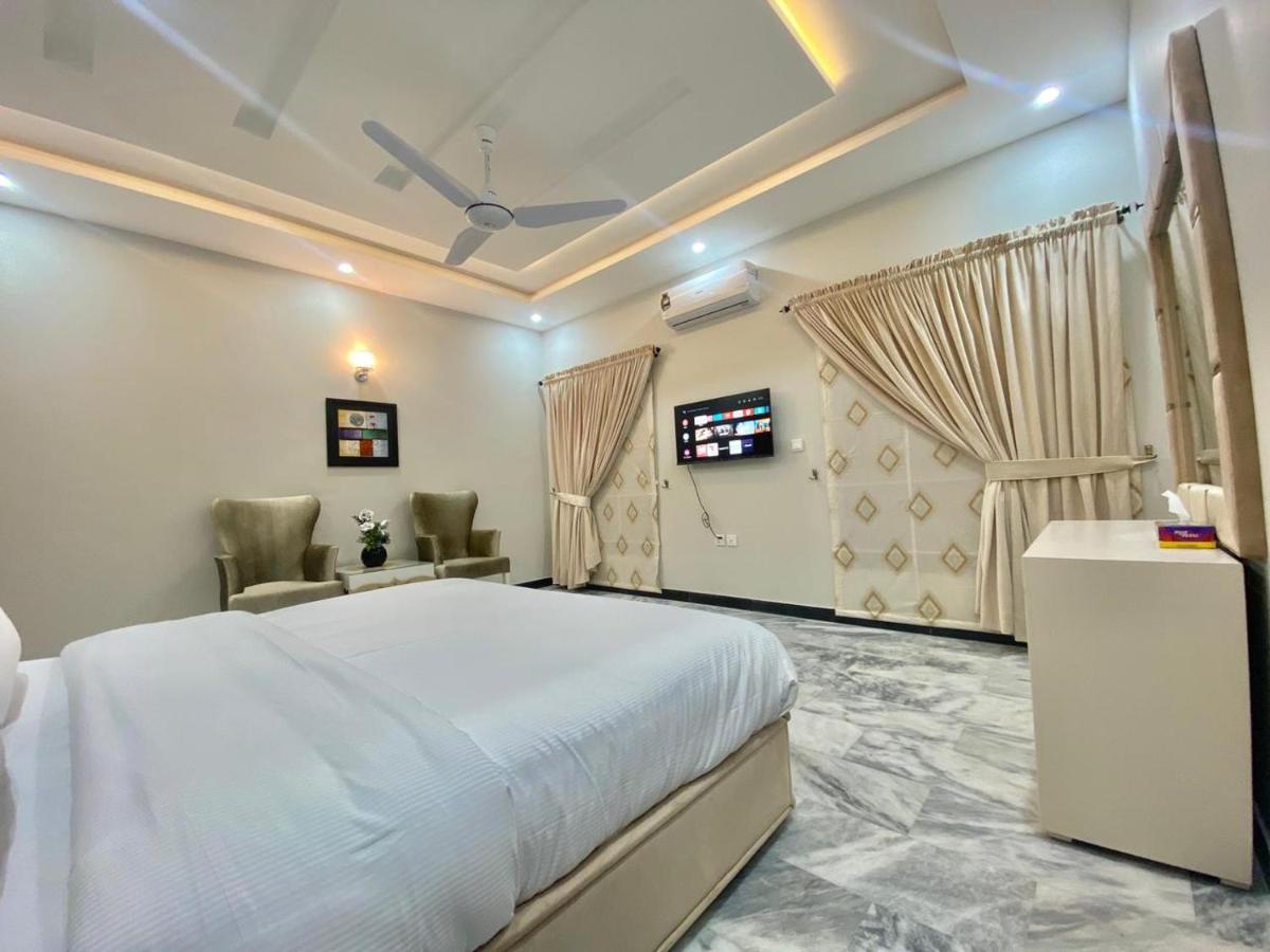 Homey Islamabad Esterno foto