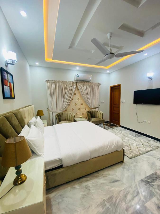 Homey Islamabad Esterno foto