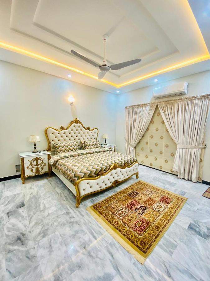 Homey Islamabad Esterno foto