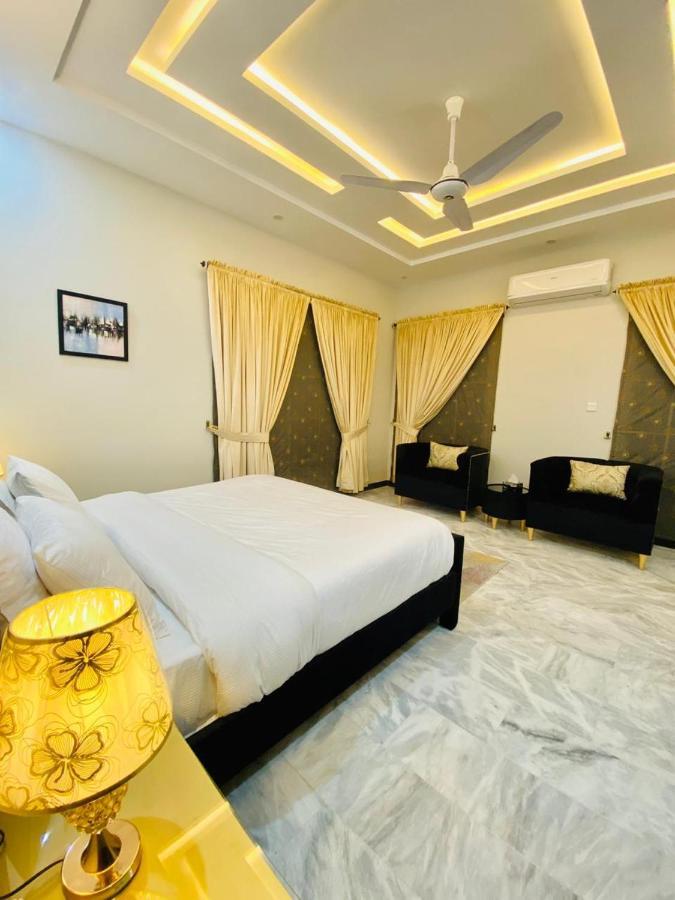 Homey Islamabad Esterno foto