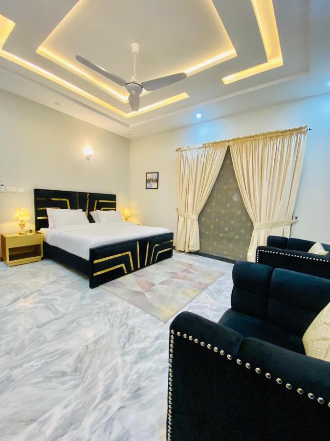 Homey Islamabad Esterno foto