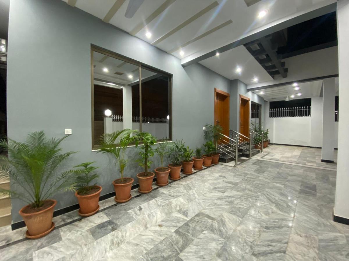 Homey Islamabad Esterno foto