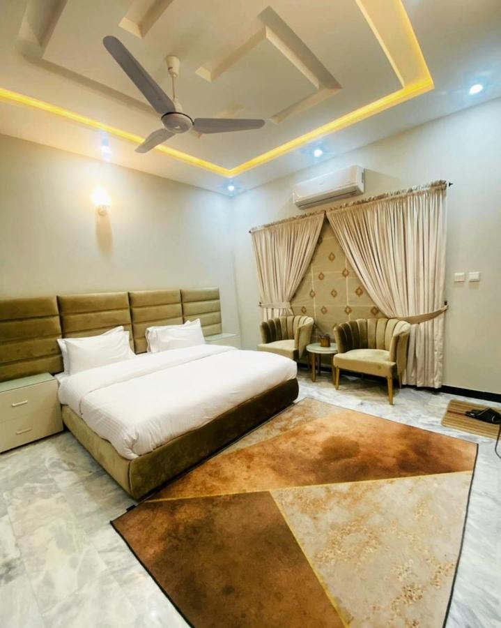Homey Islamabad Esterno foto
