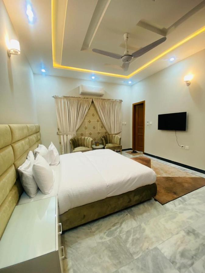 Homey Islamabad Esterno foto