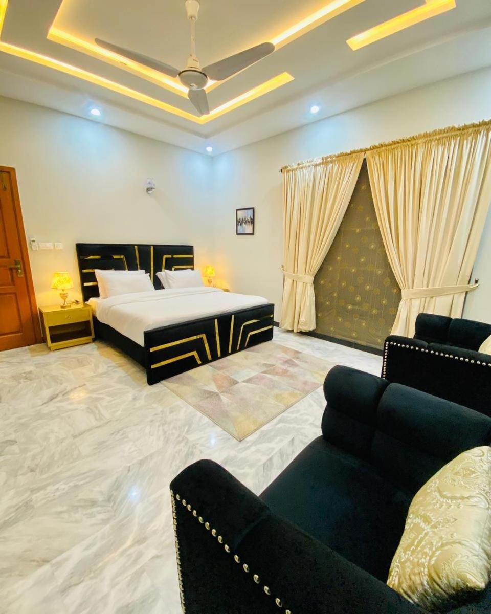Homey Islamabad Esterno foto